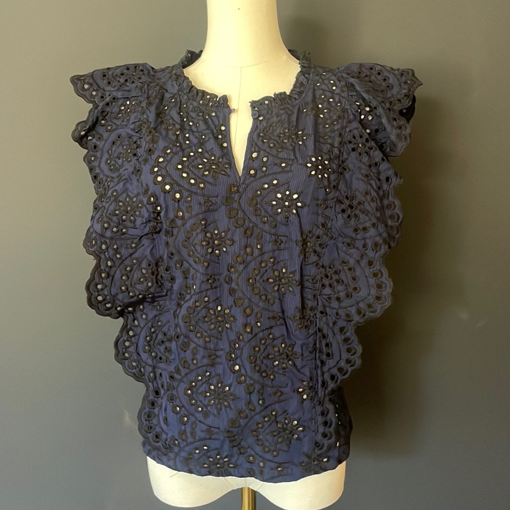 BELLE VERE lace wing sleeveless top